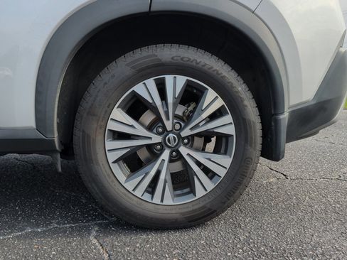 Used 2021 Nissan Rogue SV w/ Premium Package AWD/4WD image 26