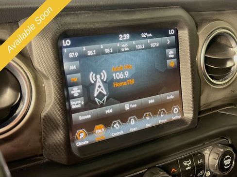 Used 2021 Jeep Wrangler Unlimited Sahara w/ Uconnect 4C Nav & Sound Group AWD/4WD image 15