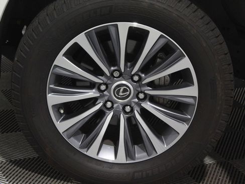 Used 2023 Lexus GX 460 Luxury w/ Accessory Package image 47