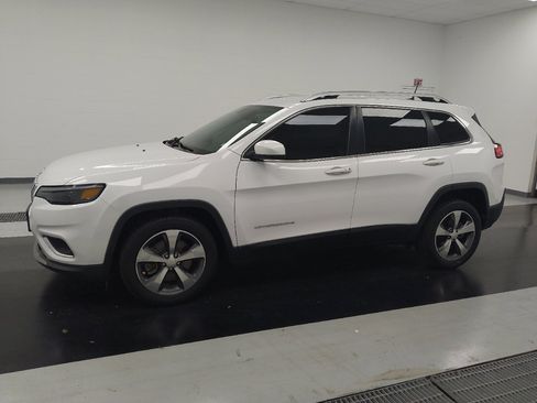 Used 2019 Jeep Cherokee Limited FWD image 2