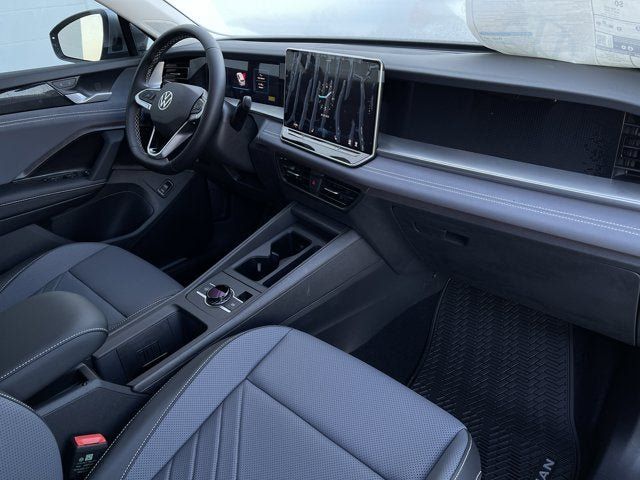 New 2025 Volkswagen Tiguan SE FWD image 20