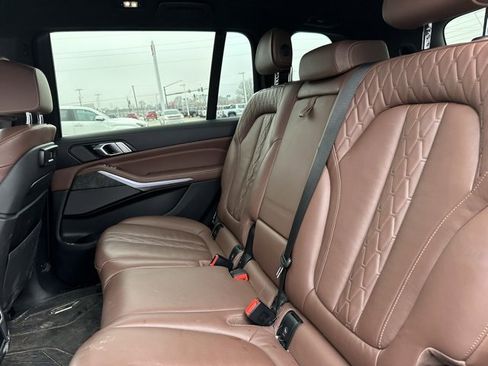 Used 2020 BMW X7 M50i image 8