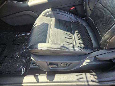 Used 2025 Ford Mustang Premium RWD image 10