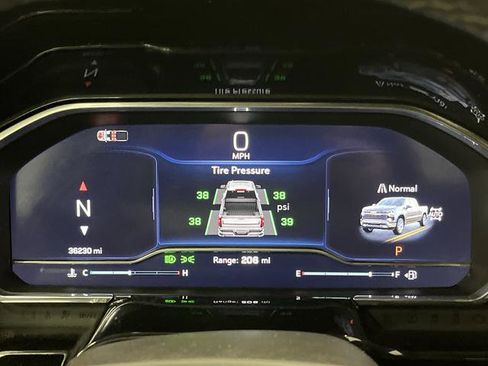 Used 2024 Chevrolet Silverado 1500 LT image 17