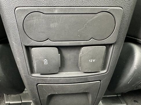 Used 2023 Ford Explorer XLT w/ Equipment Group 202A image 11