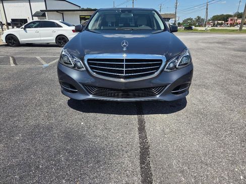 Used 2014 Mercedes-Benz E 350 Sedan image 3
