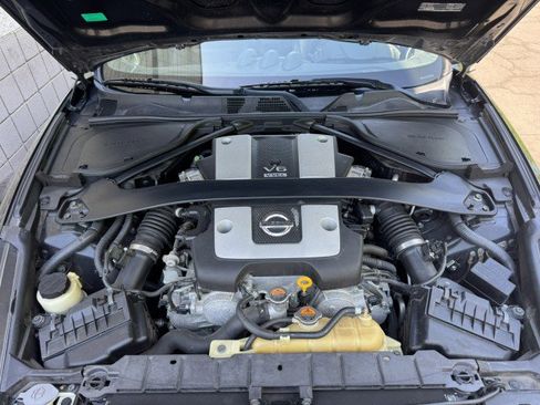 Used 2013 Nissan 370Z Touring RWD image 5