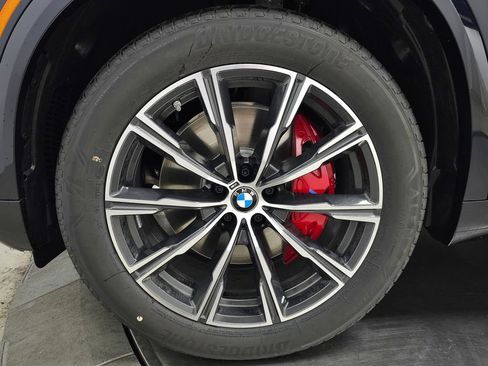 Used 2026 BMW X5 xDrive40i w/ M Sport Package AWD/4WD image 7