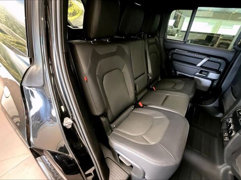 Used 2024 Land Rover Defender 130 Outbound image 18
