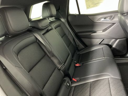 New 2026 Chevrolet Equinox LT w/ Convenience Package II AWD/4WD image 11