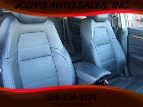 Used 2020 Honda CR-V Touring image 29