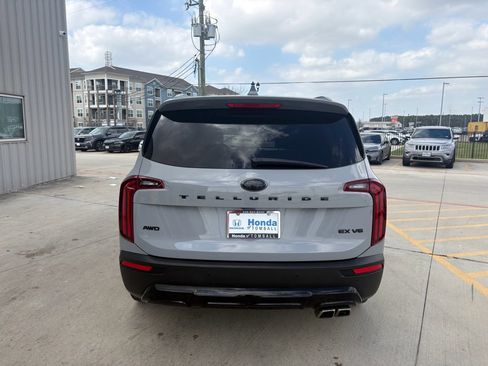 Used 2021 Kia Telluride EX w/ EX Premium Package image 7