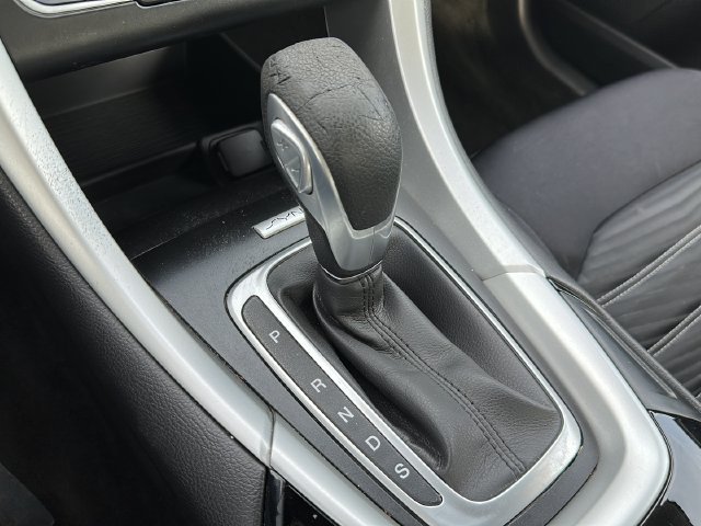 Used 2016 Ford Fusion SE FWD image 34