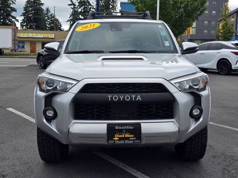 Used 2021 Toyota 4Runner TRD Off-Road Premium w/ Moonroof Package AWD/4WD image 10
