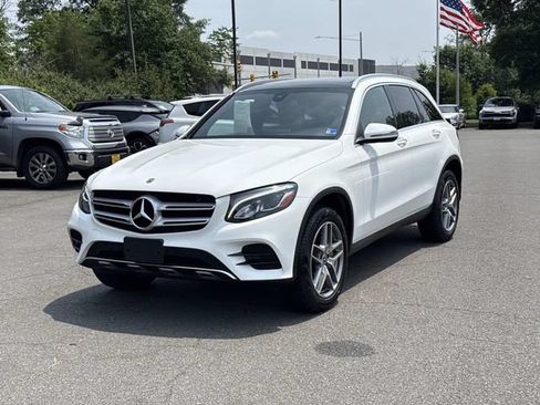 Used 2019 Mercedes-Benz GLC 300 4MATIC image 5