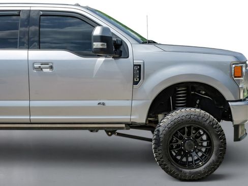 Used 2020 Ford F250 Lariat w/ Lariat Ultimate Package AWD/4WD image 7