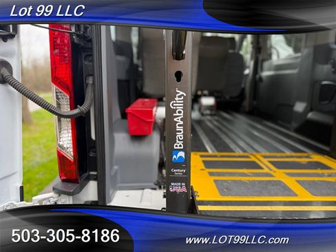 Used 2018 Ford Transit 150 XL image 45
