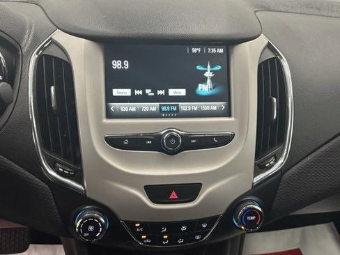 Used 2018 Chevrolet Cruze LS image 14