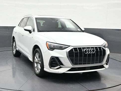 Used 2021 Audi Q3 2.0T Premium w/ Convenience Package AWD/4WD image 8