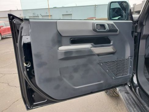 Used 2023 Ford Bronco Black Diamond w/ Sasquatch Package image 7