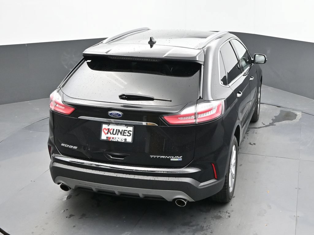 Used 2020 Ford Edge Titanium AWD/4WD image 12