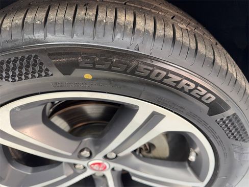 Used 2020 Jaguar F-PACE Checkered Flag image 89