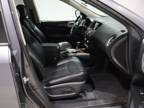 Used 2017 Nissan Pathfinder Platinum AWD/4WD image 23
