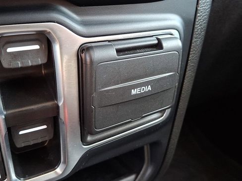 Used 2023 Jeep Gladiator Rubicon w/ Cold Weather Group AWD/4WD image 26