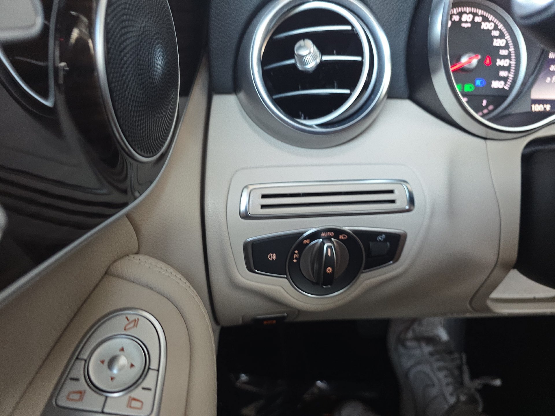 Certified 2017 Mercedes-Benz C 300 4MATIC Sedan image 20