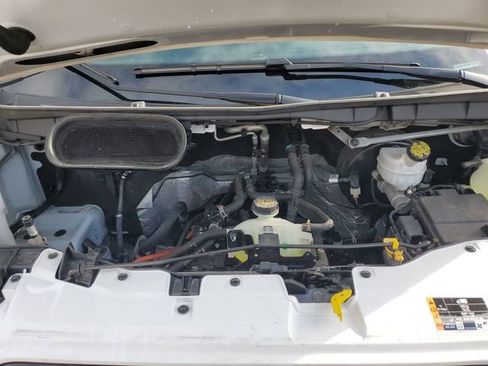 Used 2022 Ford E-Transit Medium Roof image 26