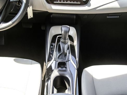 Used 2023 Toyota Corolla LE image 4