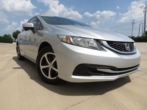 Used 2015 Honda Civic SE image 2
