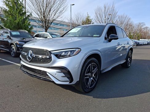 New 2025 Mercedes-Benz GLC 300 4MATIC image 2