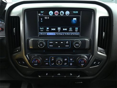 Used 2018 Chevrolet Silverado 1500 LT w/ Rally 2 Edition image 26