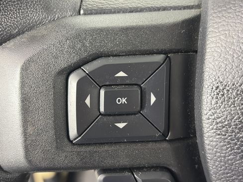 Used 2018 Ford F150 XLT w/ Equipment Group 302A Luxury AWD/4WD image 39