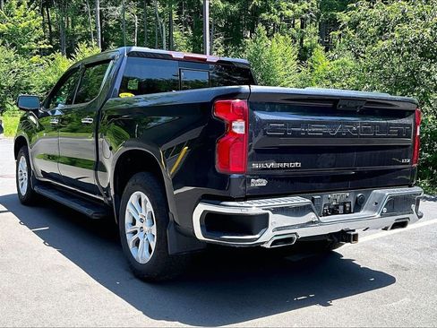 Used 2022 Chevrolet Silverado 1500 LTZ w/ LTZ Convenience Package II AWD/4WD image 6