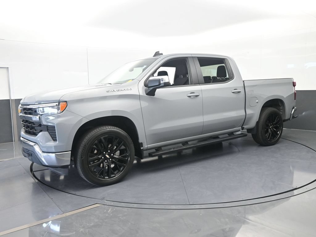 Used 2024 Chevrolet Silverado 1500 LT RWD image 2