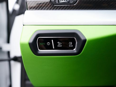 Used 2022 Lamborghini Urus image 62