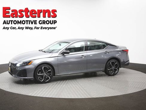 Used 2023 Nissan Altima 2.5 SR AWD/4WD image 57