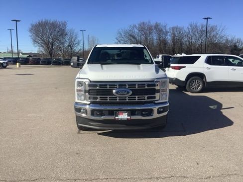 Used 2024 Ford F250 XLT w/ FX4 Off-Road Package image 2