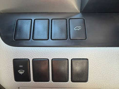 Used 2015 Toyota Highlander XLE AWD/4WD image 19
