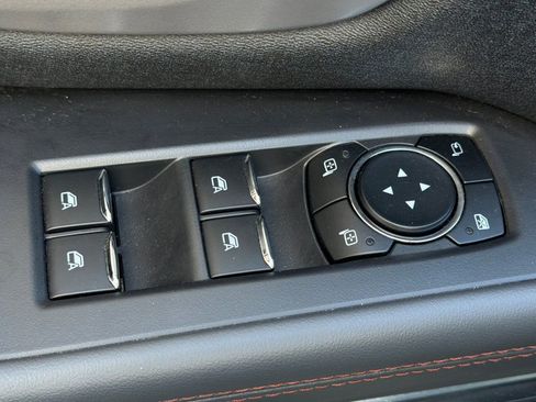 Certified 2025 Ford Expedition Active AWD/4WD image 12