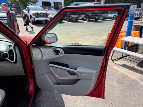 Used 2021 Kia Soul LX FWD image 26
