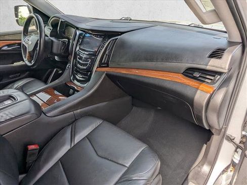 Used 2015 Cadillac Escalade ESV Premium RWD image 22