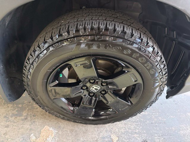 Used 2025 Honda Ridgeline Black Edition image 13