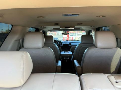 Used 2012 Cadillac Escalade Luxury image 11