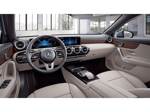 Certified 2022 Mercedes-Benz A 220 4MATIC image 3