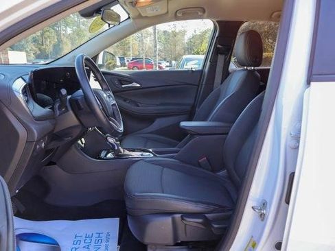 Certified 2025 Buick Encore GX Preferred image 6