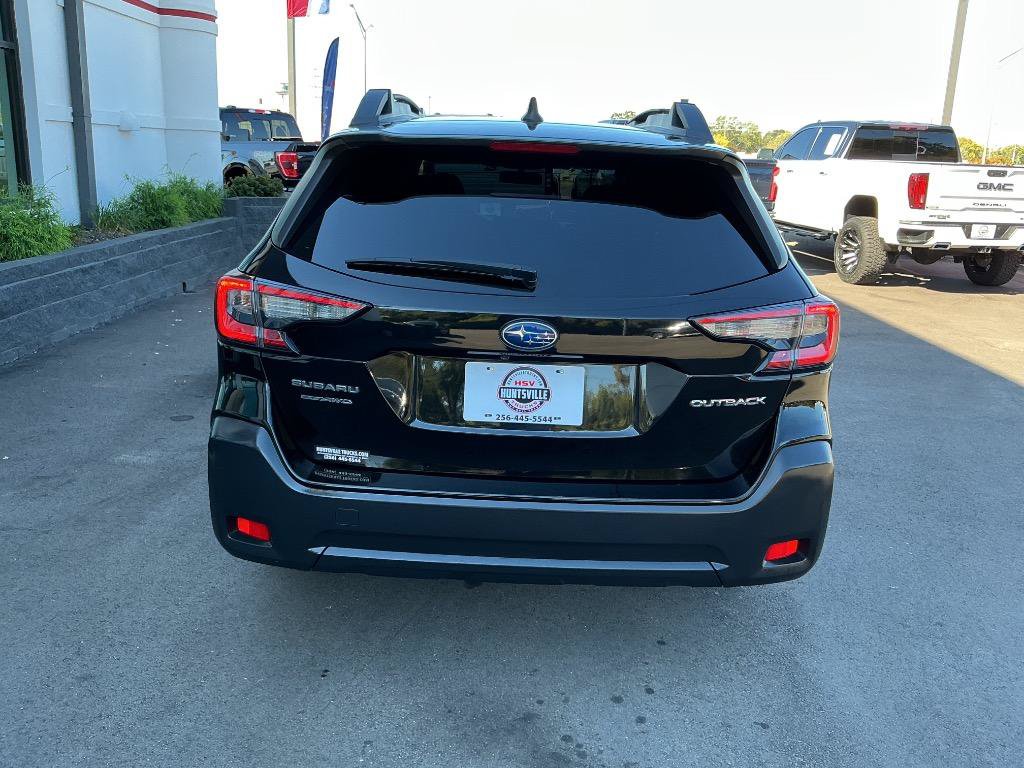 Used 2023 Subaru Outback Premium AWD/4WD image 6