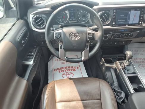 Used 2023 Toyota Tacoma Limited AWD/4WD image 10